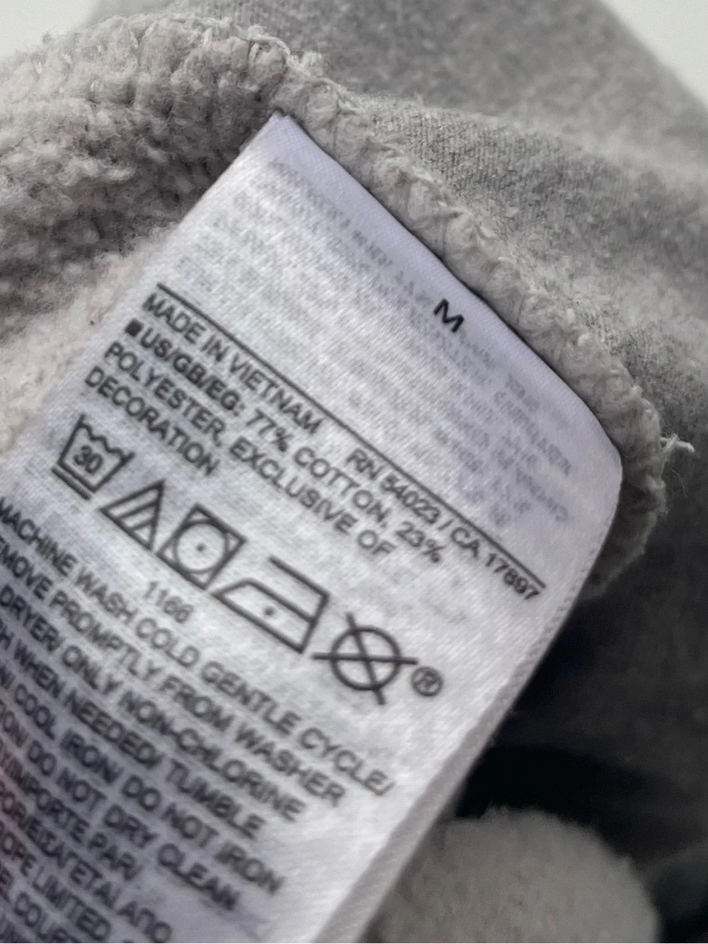 GAP Gray Logo Sweatpants Kids youth boys girls Medium joggers fleece lined light